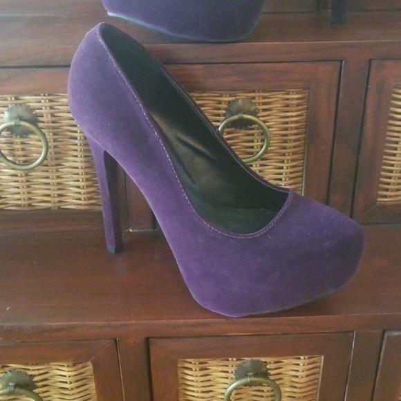 Qupid Shoes - Purple Qupid Size 6 1/2 Platforn Heels